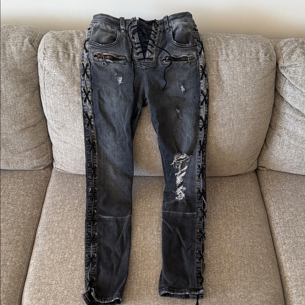 Edgy Black Distressed Women's Skinny Jeans